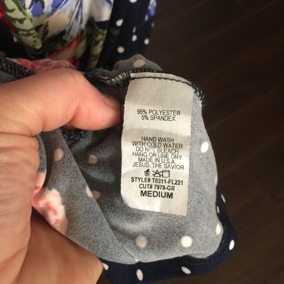 🔴FINAL REDUCTION➖Navy Floral Wrap Dress - Picture 7 of 7